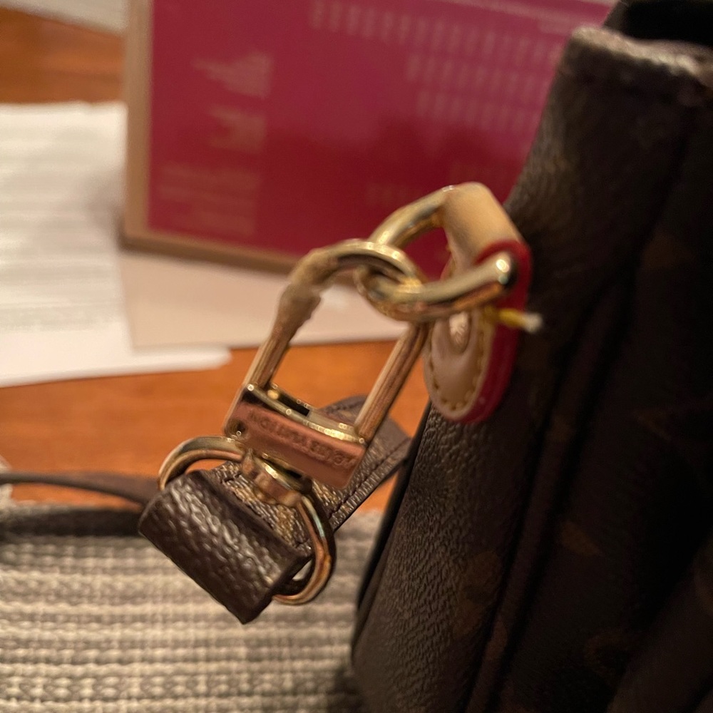 Handbag - Picture 4 of 4